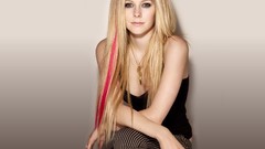 Avril Lavigne blondes