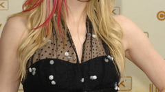 Avril lavigne cute smile