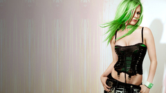 Avril Lavigne green hair