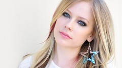 Avril Lavigne singers