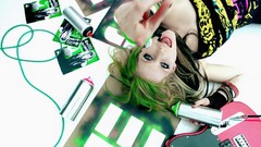 Avril Lavigne singing