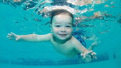 Baby underwater simon