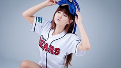 Bears asians models Korean Ryu Ji Hye