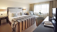 Bedroom interior design decorations