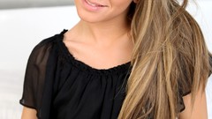 Beds blondes Whitney Conroy