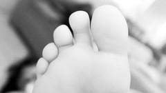 Black and white feet pie