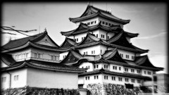 Black and white Japan castle