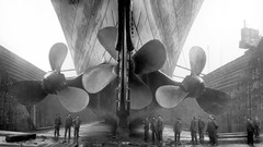 Black and white old Boats Titanic propeller buildings