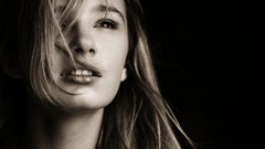 Black and white woman