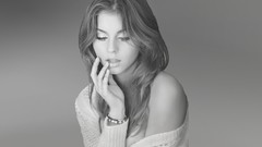 Black and white woman brunettes Mellisa