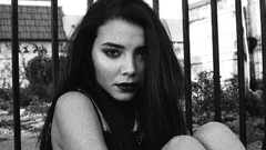 Black and white woman brunettes models