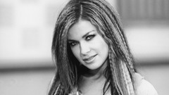 Black and white woman Carmen Electra brunettes