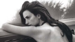 Black and white woman Celebrity faces penelope cruz long hair 