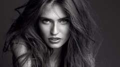 Black and white woman Celebrity models bianca balti Italian