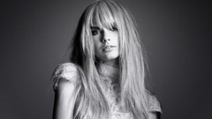 Black and white woman Celebrity monochrome blondes taylor swift 