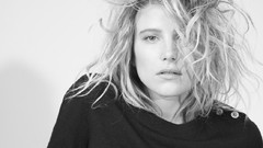 Black and white woman Dree Hemingway