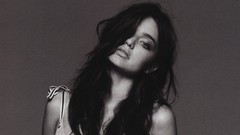 Black and white woman juice brunettes miranda kerr