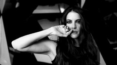 Black and white woman Liv Tyler