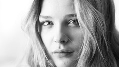 Black and white woman monochrome Actress chloe moretz factor