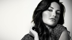 Black and white woman monochrome brunettes minka kelly lada