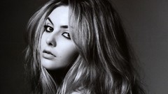 Black and white woman Profile faces brunettes models