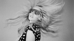 Black and white woman punk Avril Lavigne blondes singers punk 