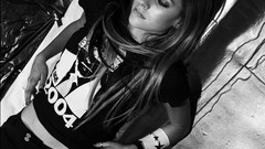 Black and white woman punk Celebrity Avril Lavigne blondes 