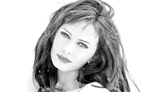 Black and white woman romania models