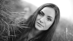 Black and white woman romania models