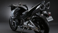 Black Motorcycles silver Suzuki motorbikes