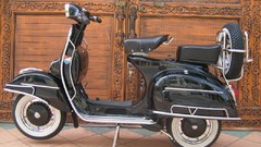 Black Scooters vintage Vespa