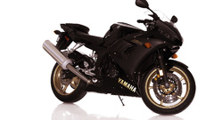 Black Yamaha bike