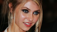 Blondes Actress taylor momsen
