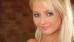 Blondes Annely Gerritsen