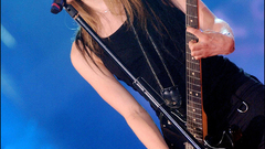 Blondes Avril Lavigne guitars