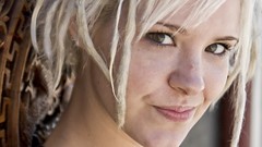 Blondes Brea Grant dreads