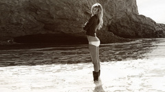 Blondes legs woman ocean