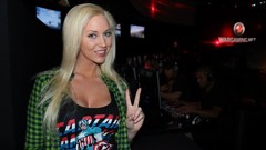 Blondes nerd E3 Tara Babcock