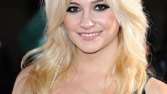 Blondes pixie lott