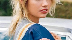 Blondes smiling models kate upton