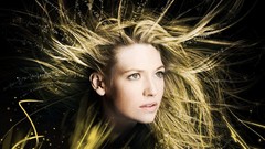 Blondes TV woman Fringe