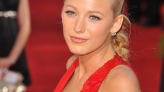 Blondes woman Actress blake