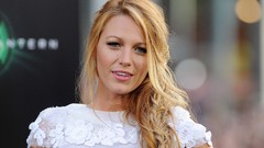 Blondes woman Actress blake