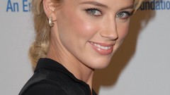 Blondes woman Actress green