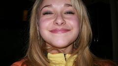 Blondes woman Actress hayden