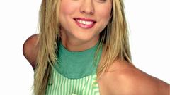 Blondes woman Actress kaley