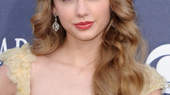 Blondes woman Actress taylor