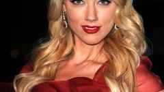 Blondes woman amber heard