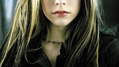 Blondes woman Avril Lavigne