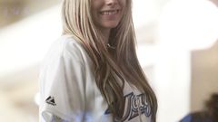 Blondes woman Avril Lavigne
